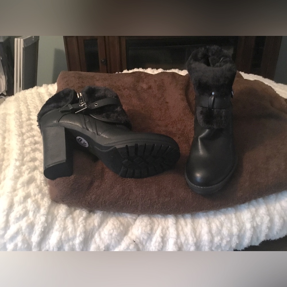 Guess ankle booties